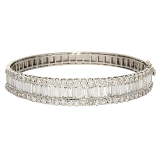 18ct White Gold Diamond Bangle - 10.05ct