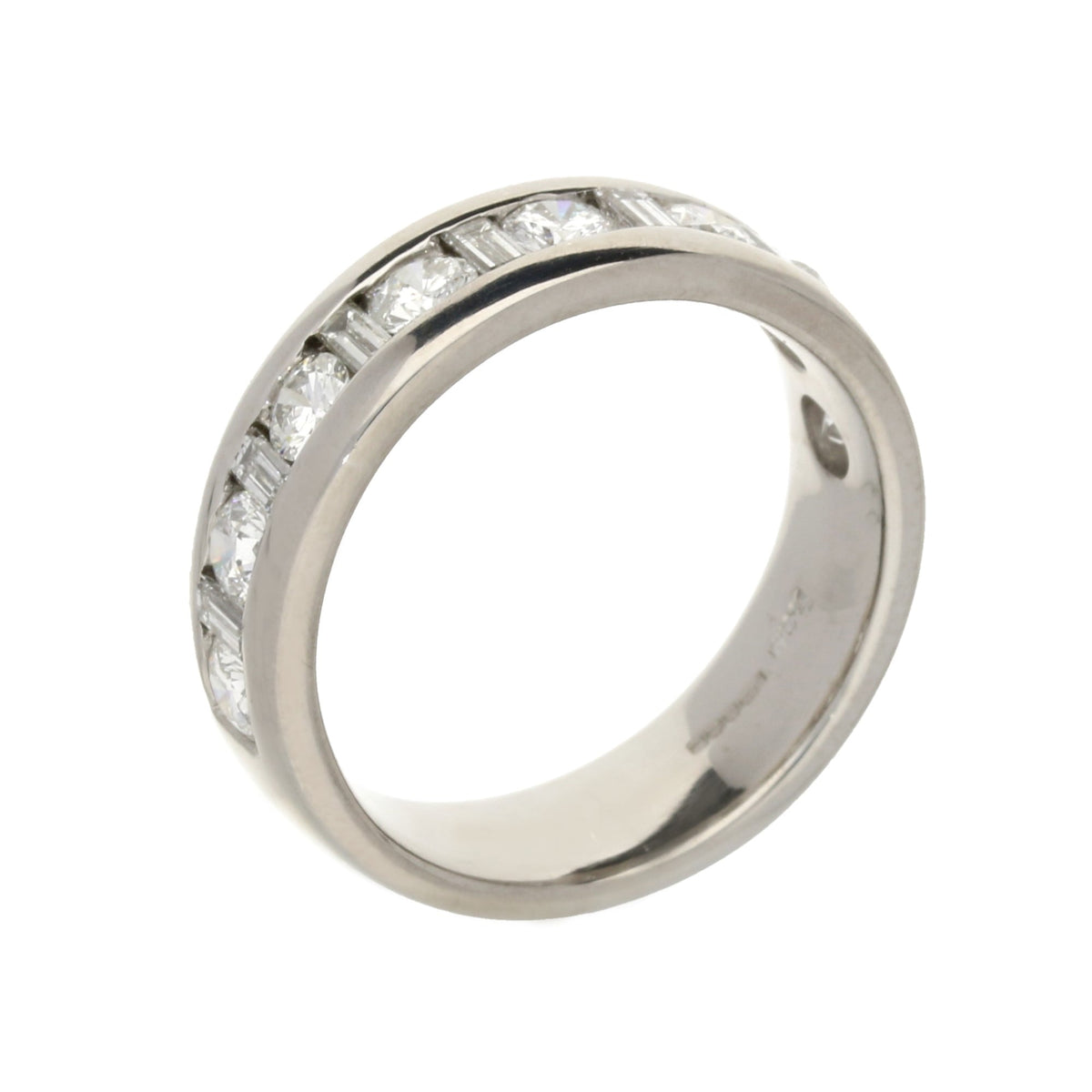 Gents 14ct White Gold Diamond Ring