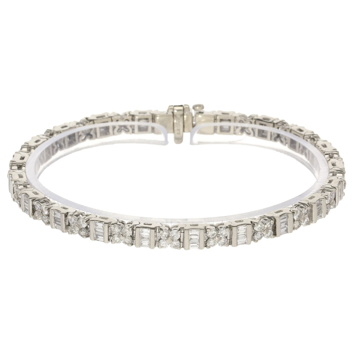 18ct White Gold 4.095ct Diamond Bracelet