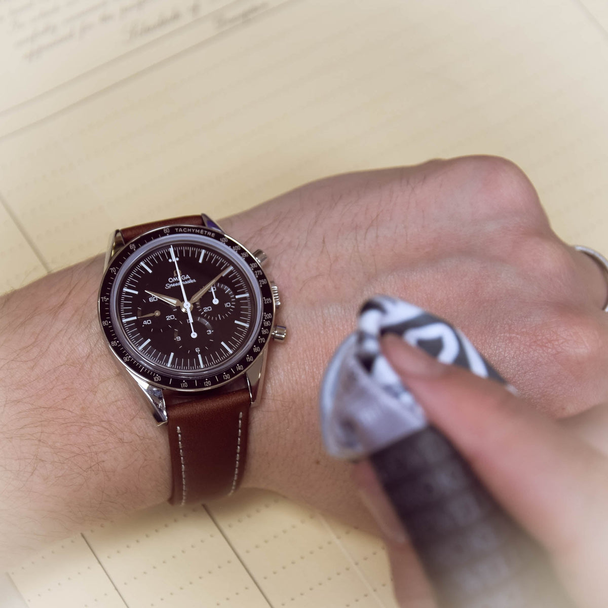 Speedmaster 31132403001001 Moonwatch 39.7mm brown -Manual- 2015