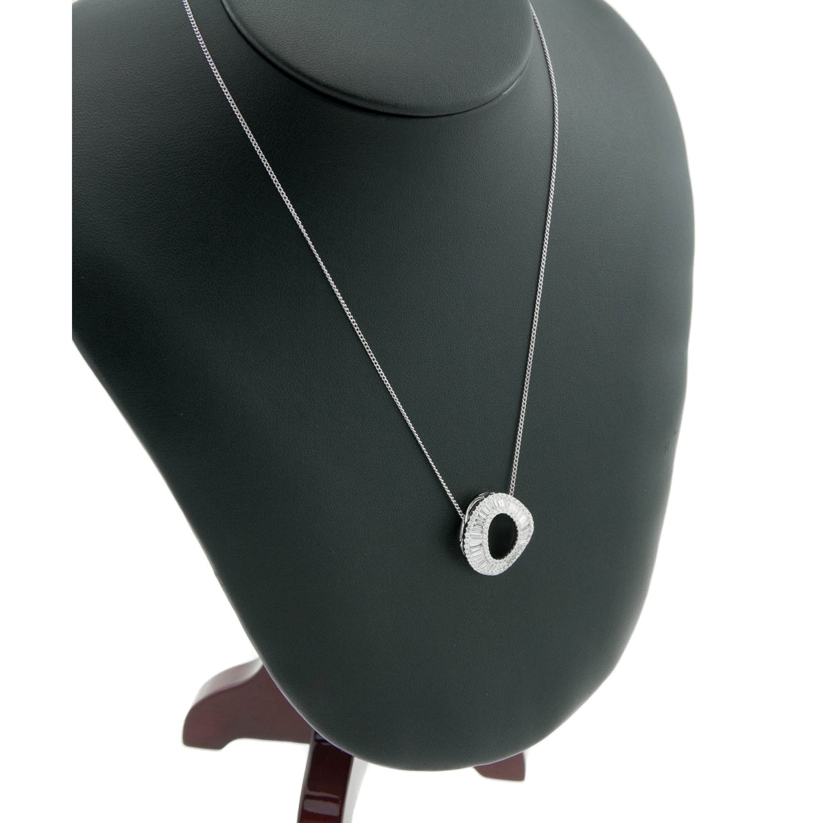 18ct White Gold Diamond Cluster Pendant & Chain - 1.60ct