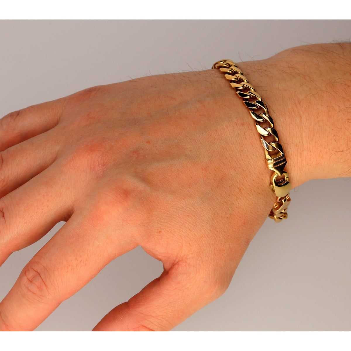 9ct Yellow Gold Gents Curb Bracelet - 33.20g