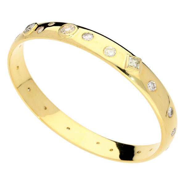 18ct Yellow Gold Diamond Scatter Bangle - 4.50ct
