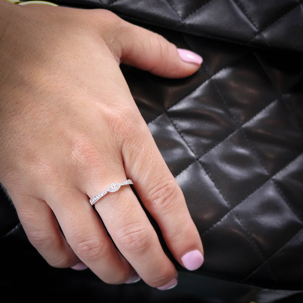 18ct White Gold Marquise Cut Engagement Ring - 0.32ct