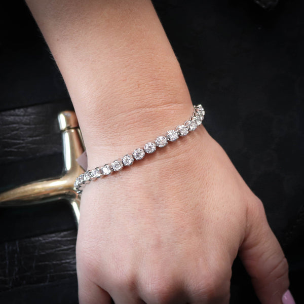 18ct White Gold Diamond Bracelet 7.82ct