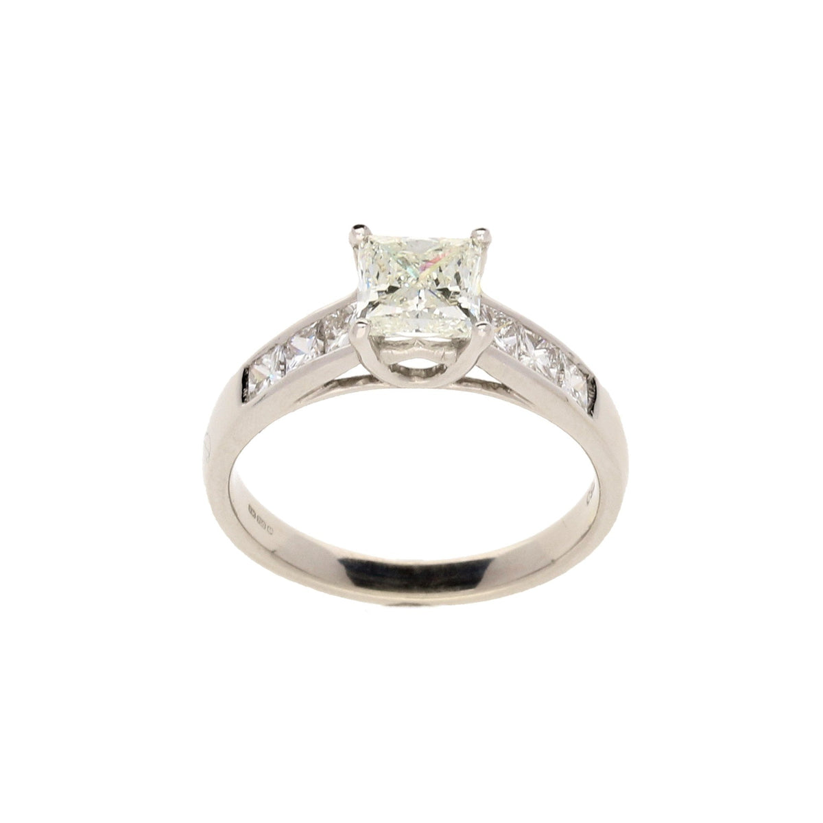 18ct White Gold Diamond Engagement Ring - 1.68ct - 3.8g