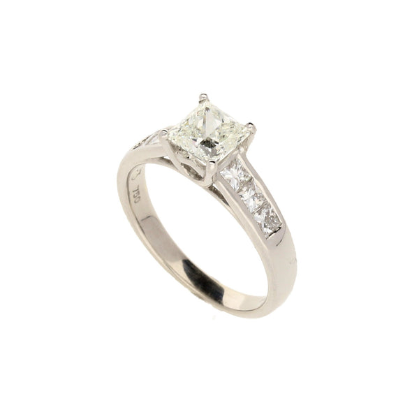18ct White Gold Diamond Engagement Ring - 1.68ct - 3.8g
