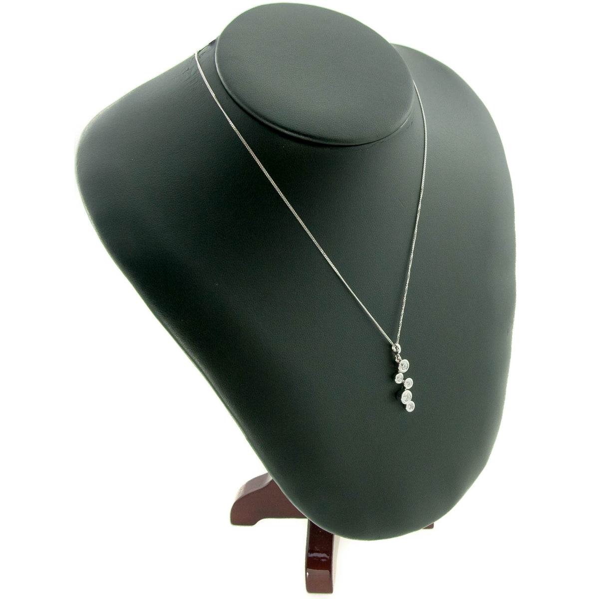 18ct White Gold 0.70ct Diamond Pendant & Chain