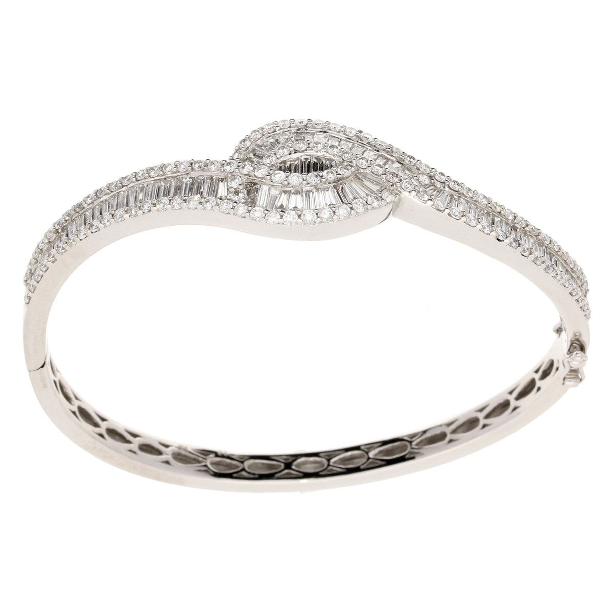 18ct White Gold Diamond Swirl Bangle 4.25ct