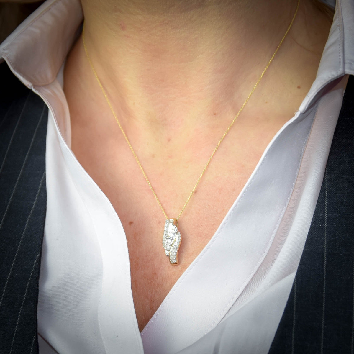 Yellow Gold Diamond Pendant & Chain - 0.50ct