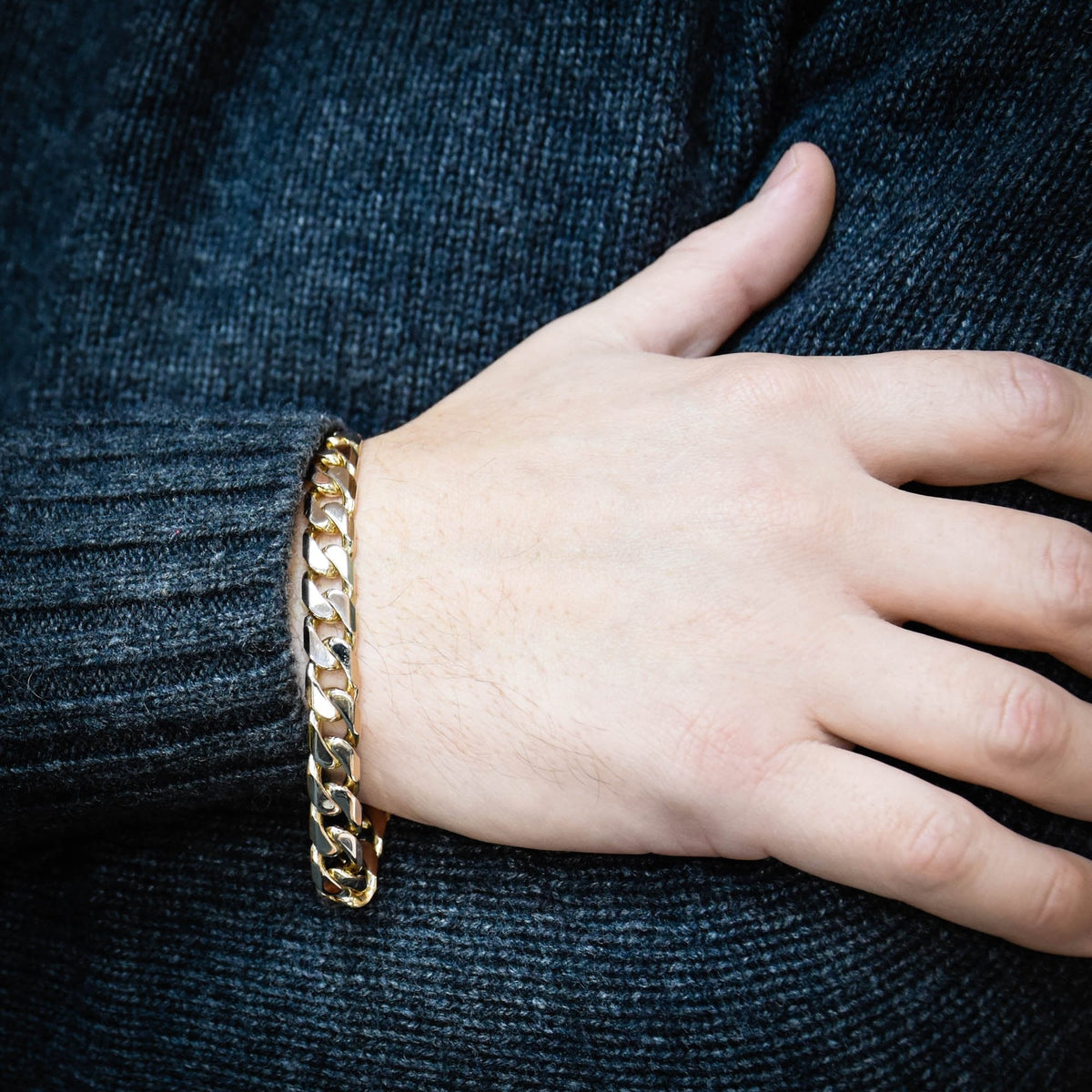 9ct Yellow Gold 8.5-Inch Gold Curb Bracelet - 36.1g
