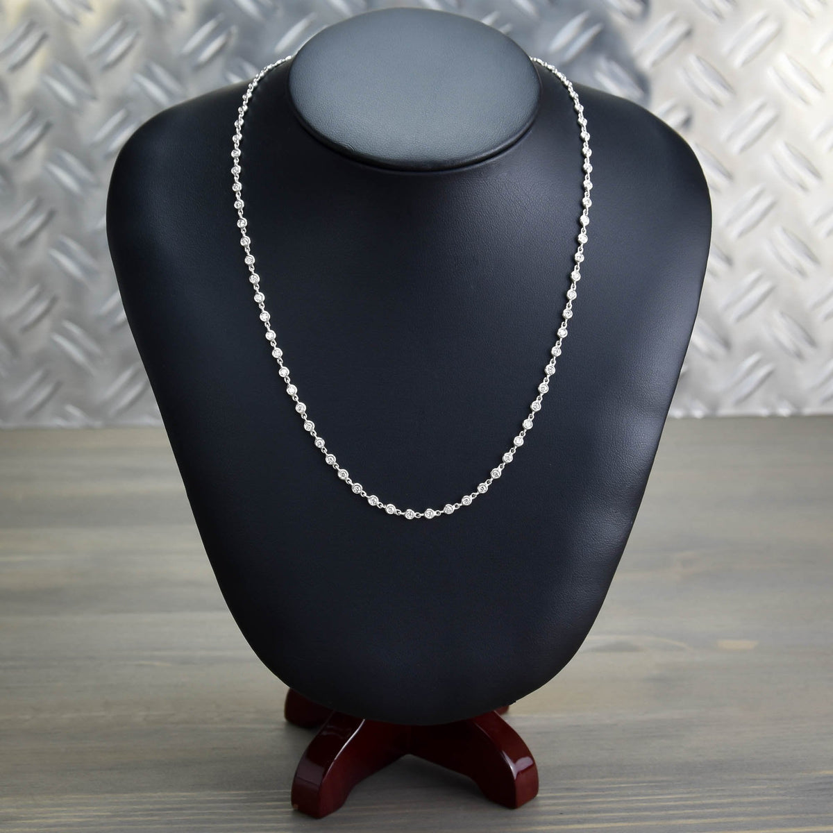 18ct White Gold Diamond Necklace 28 inch - 3.72ct
