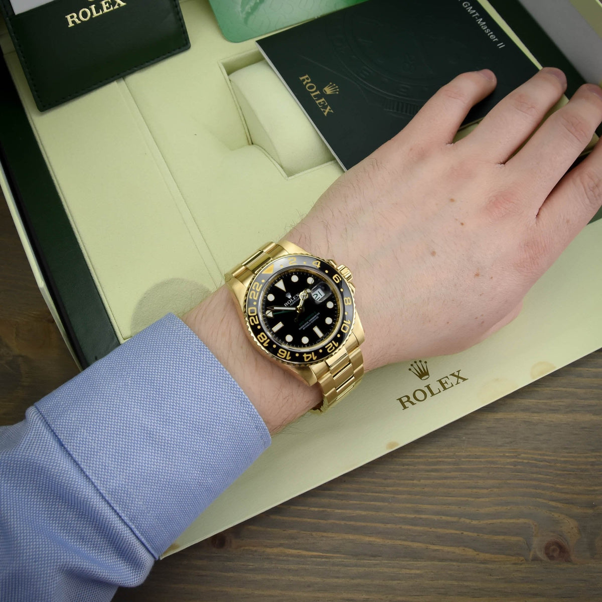 GMT-Master II 116718 - Gold Watch - Black Dial - 2007