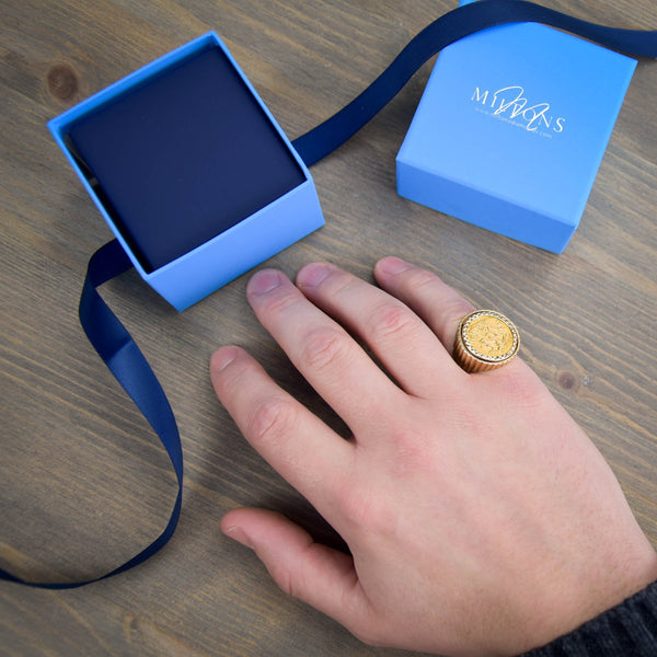 1913 Half-Sovereign Coin Ring - 11.90g