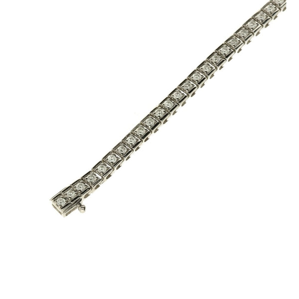 9ct White Gold 1.95ct Diamond Tennis Bracelet - 11.1g