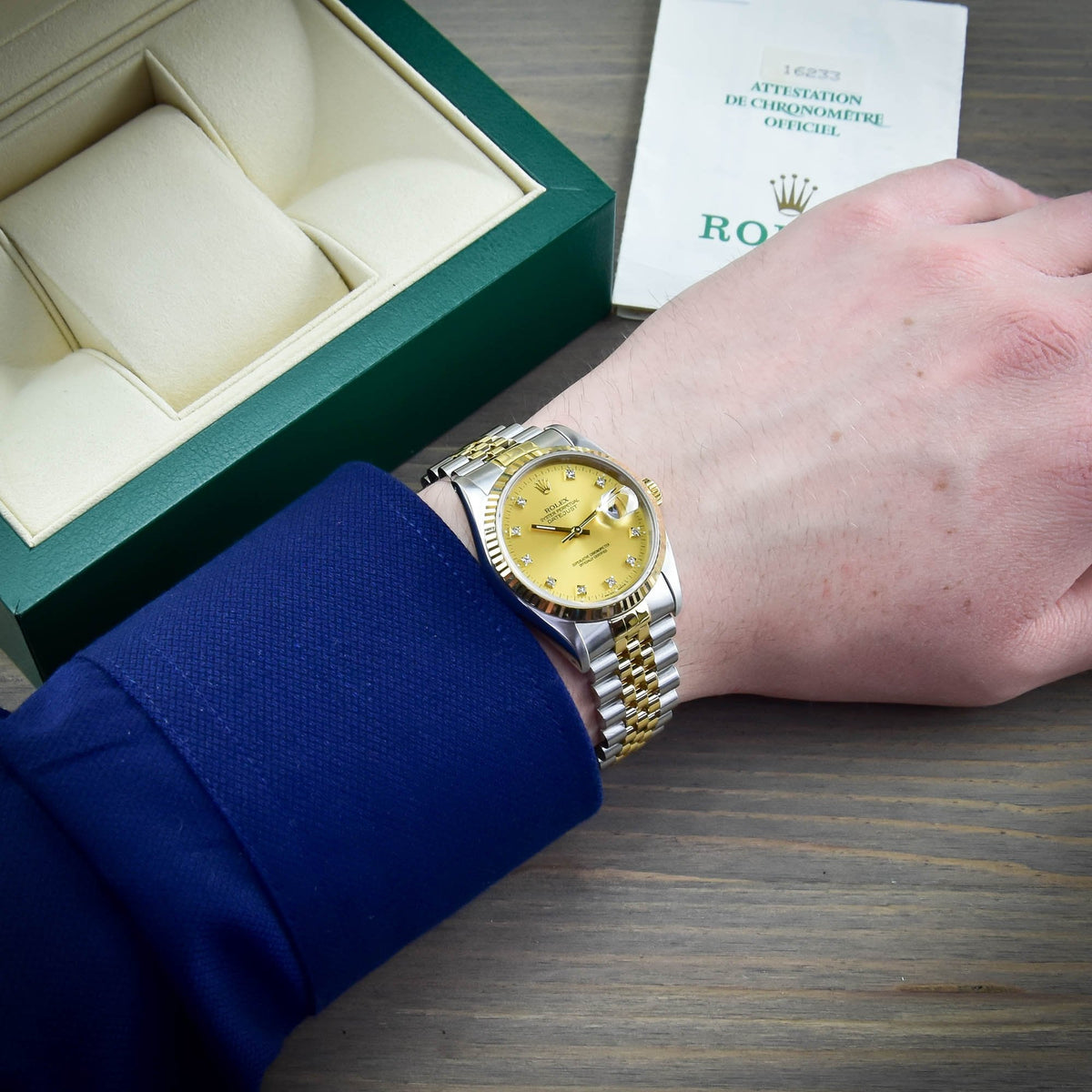 Datejust 16233 - Champagne Diamond Dial - 1994
