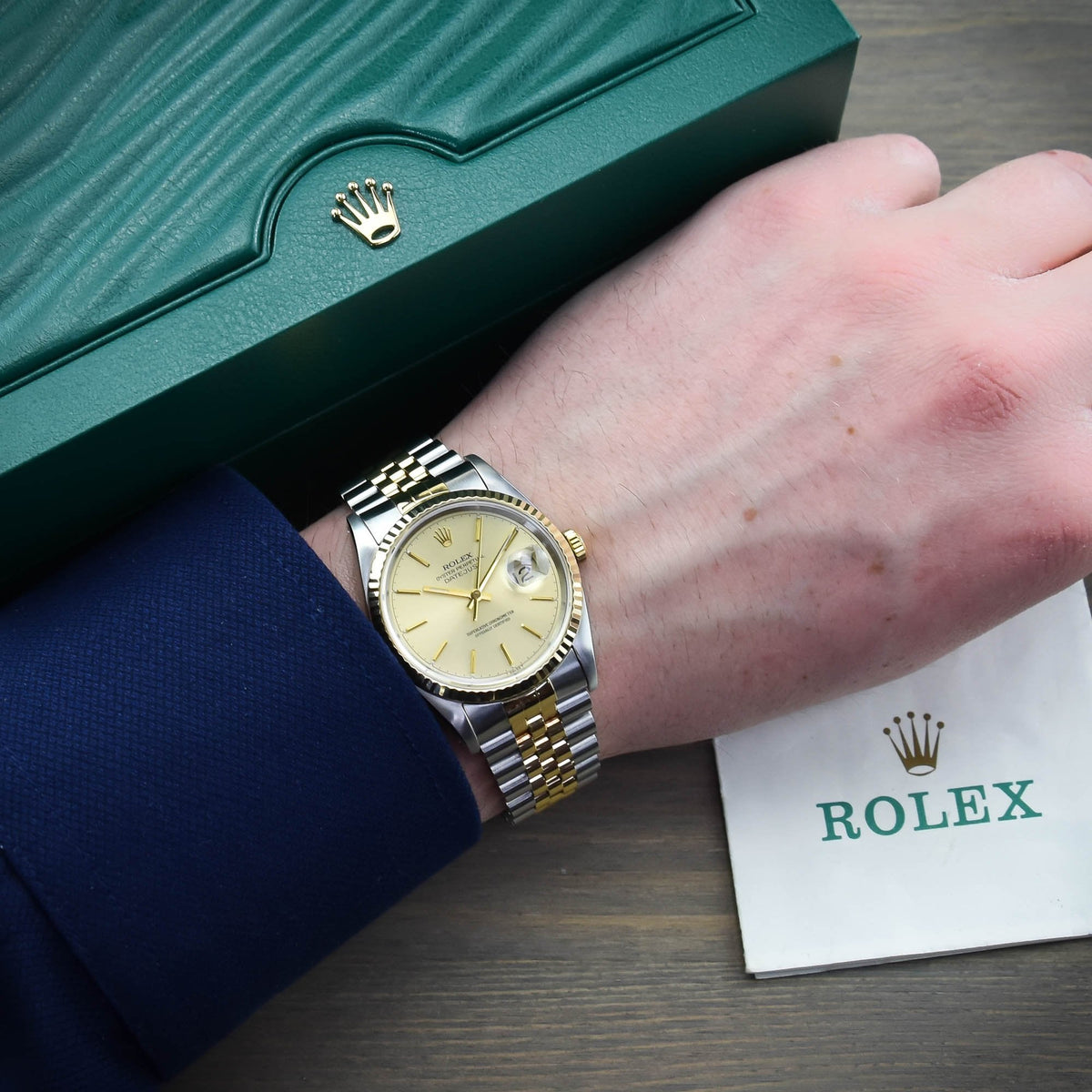 Datejust 16233 - Champagne Dial - 1994