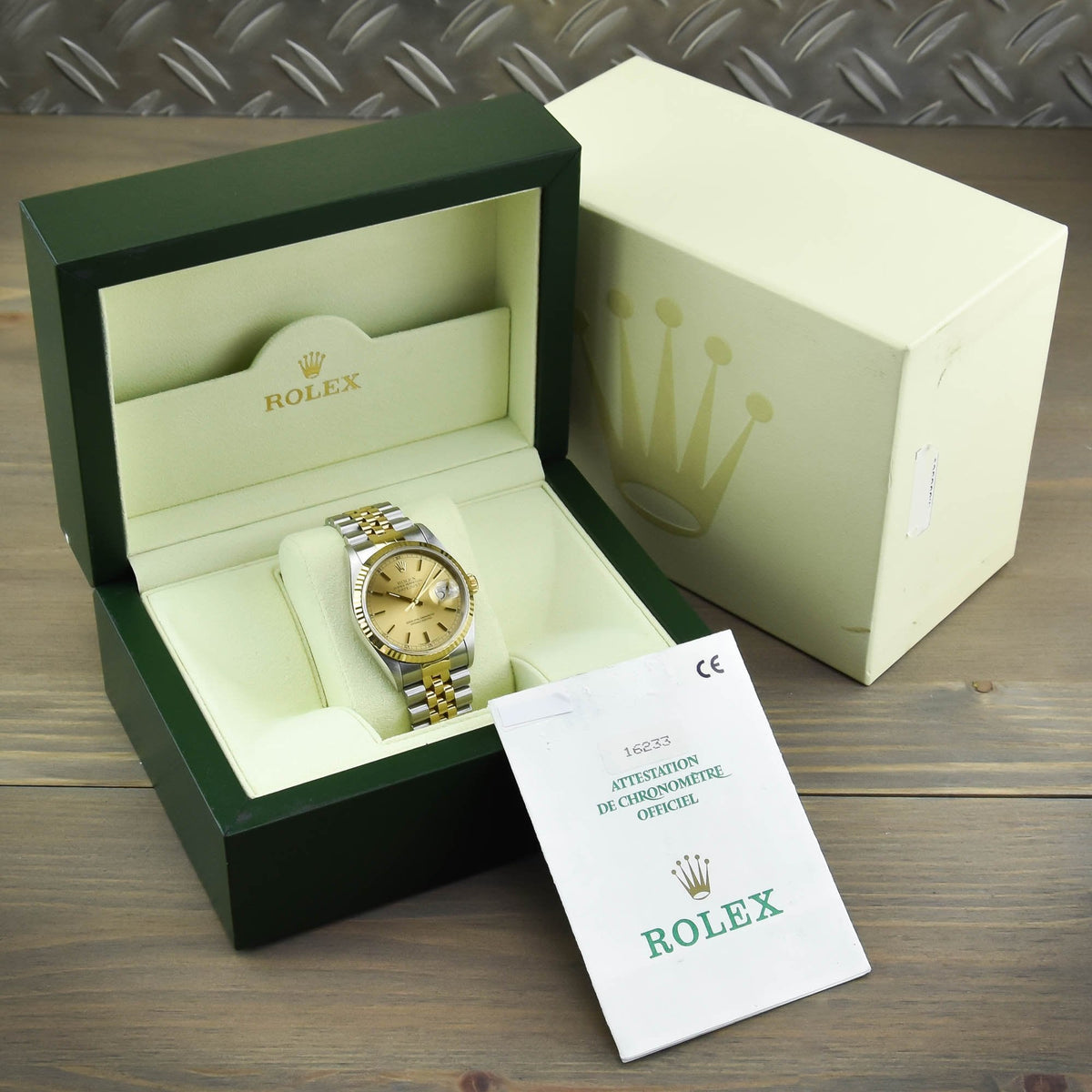 Datejust 16233 - Gents Watch - Champagne Dial - 1997