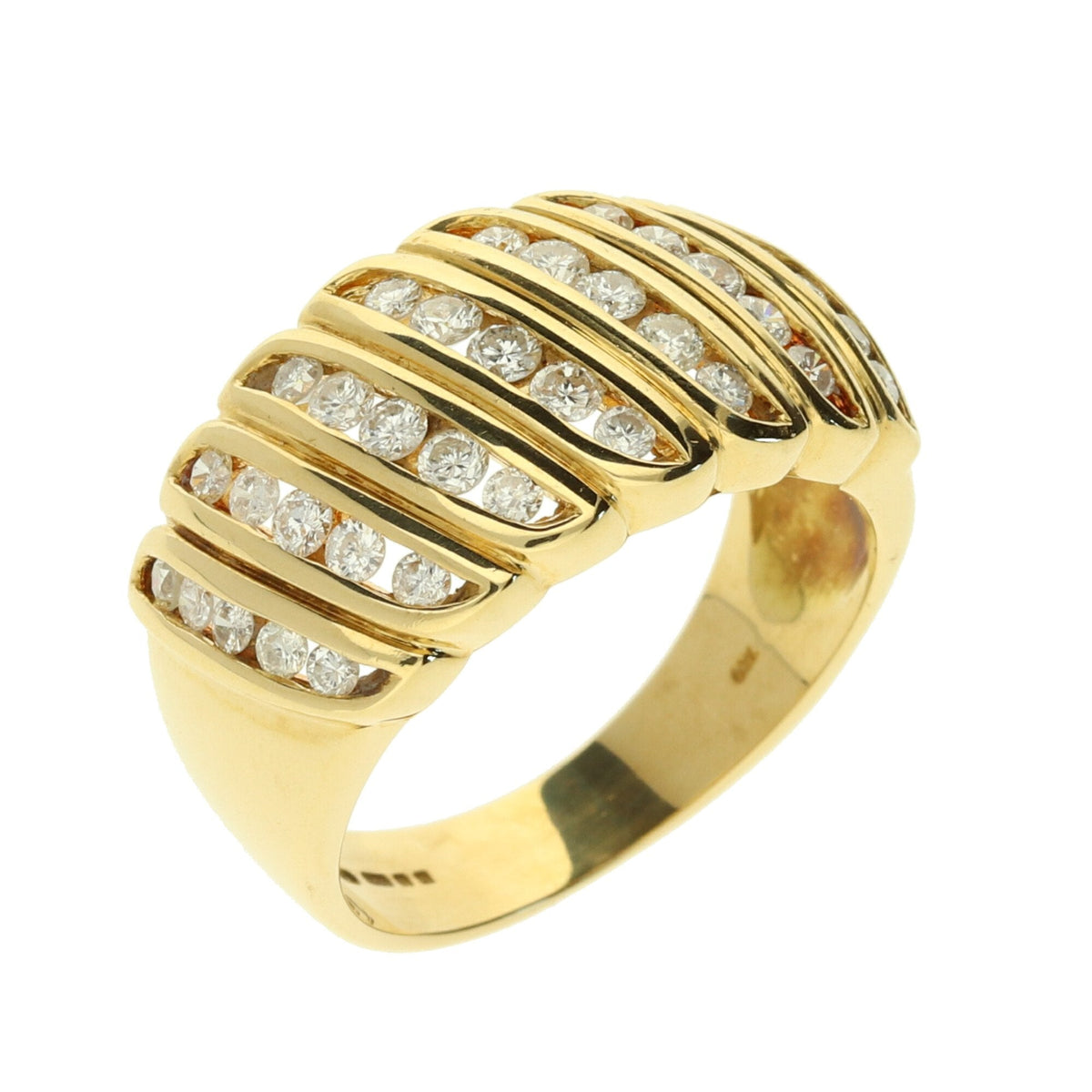 18ct Yellow Gold Diamond Ring - 0.90ct