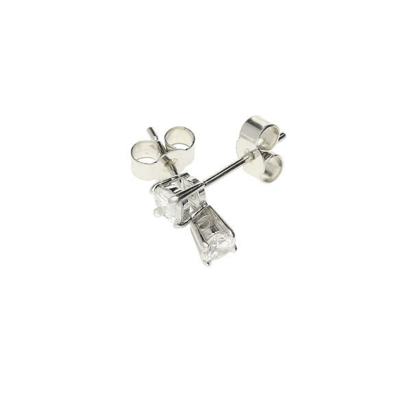 18ct White Gold Diamond Earrings - 0.38ct