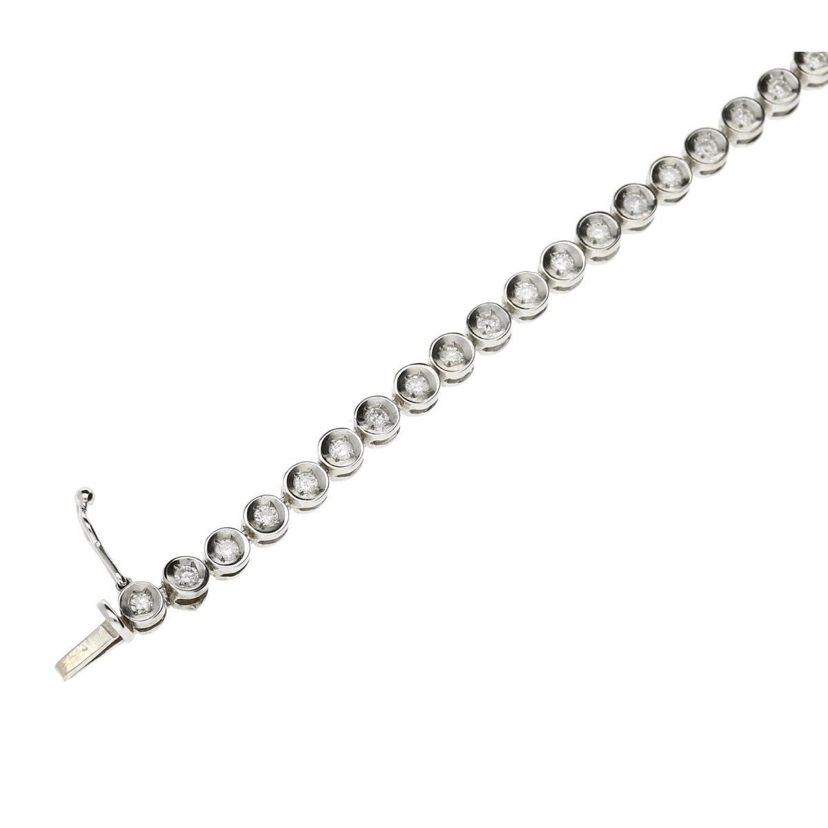 18ct White Gold Diamond Tennis Bracelet - 1.04ct