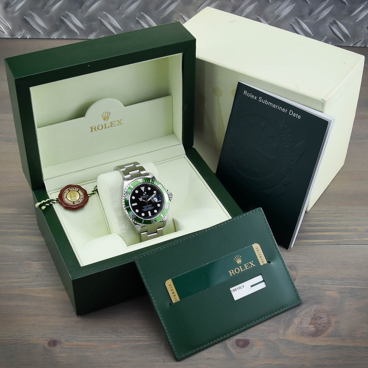 Submariner 16610LV 'Kermit' - Gents Watch - 2008