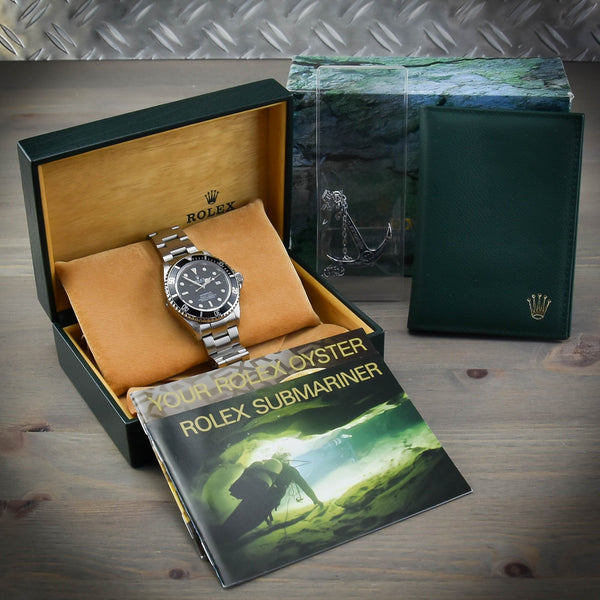 Sea-Dweller 16600 - Black Dial - 1999