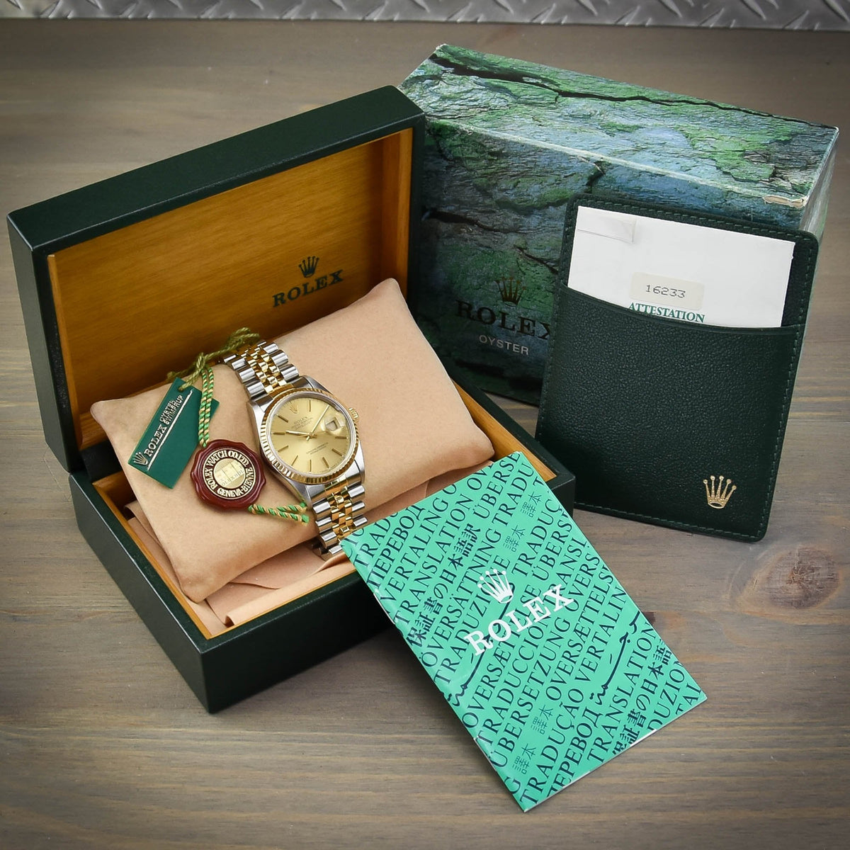 Datejust 16233 - Champagne Baton Dial - 1994