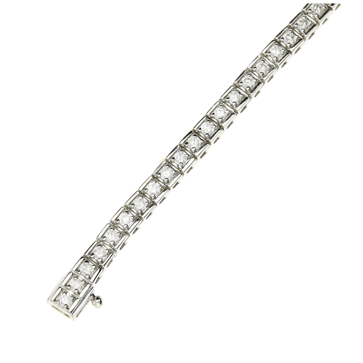 9ct White Gold 1.95ct Diamond Tennis Bracelet - 11.2g