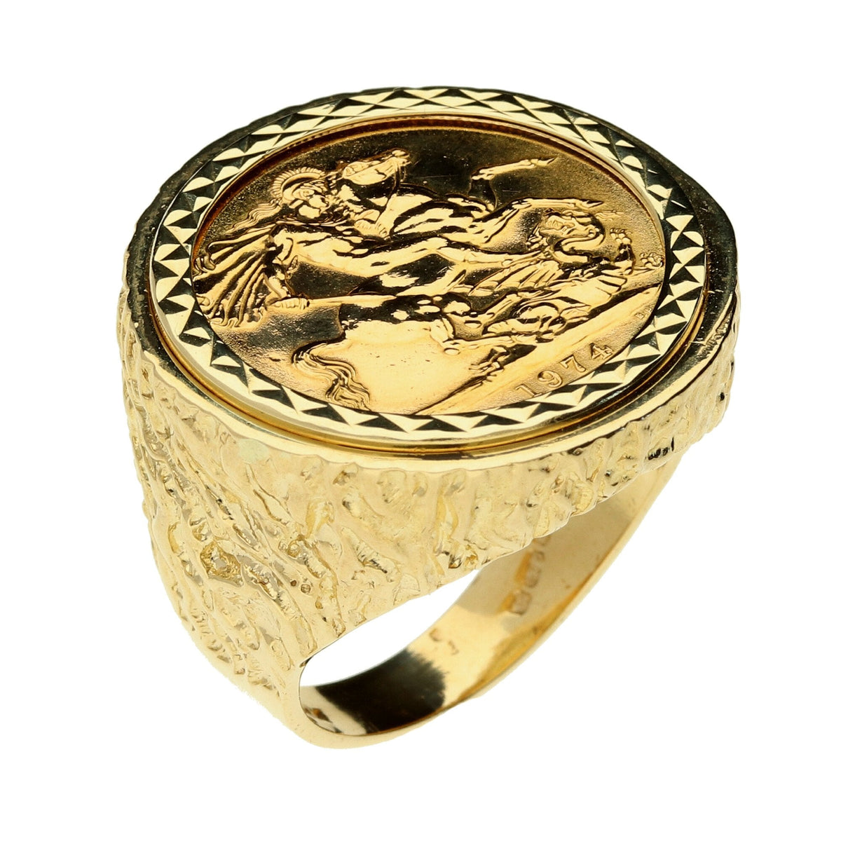 1974 Queen Elizabeth II Full Sovereign Gold Ring - 17.8g
