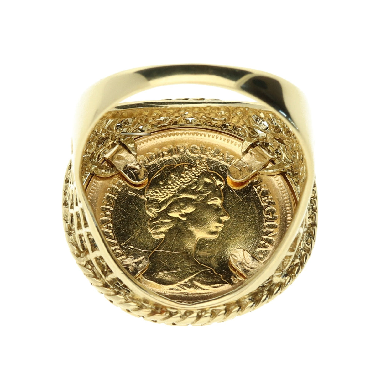 1982 Queen Elizabeth II Half Sovereign Gold Ring - 8.20g