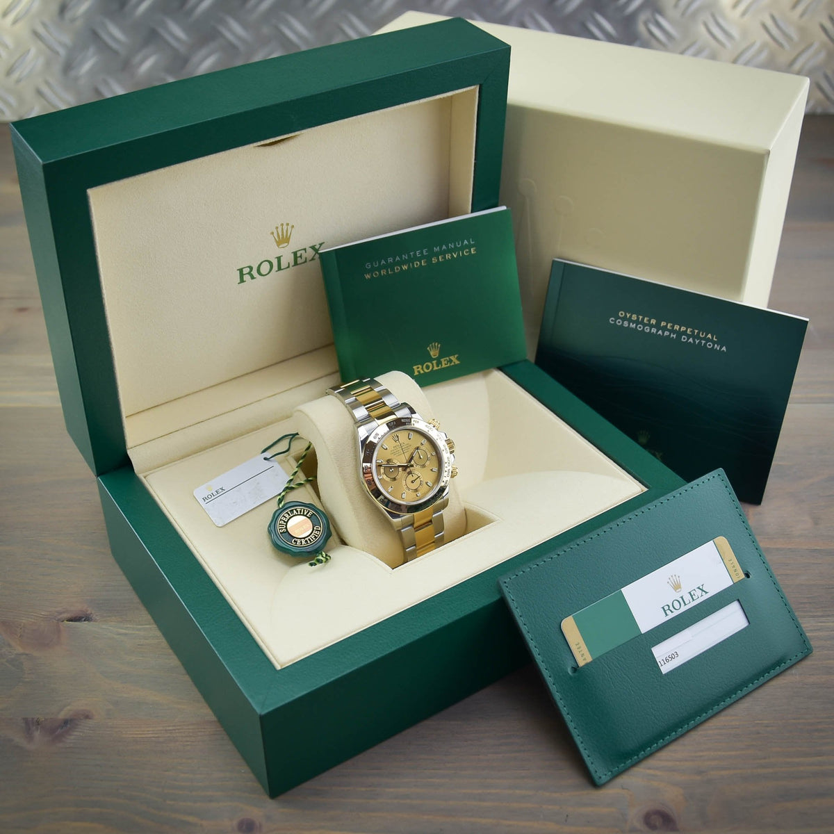 Daytona 116503 - Champagne Dial - 2016