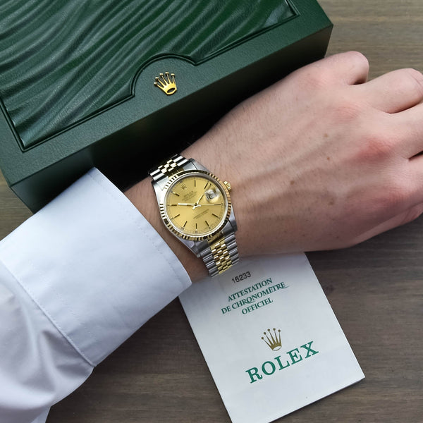Datejust 16233 - Champagne Baton Dial - 2000