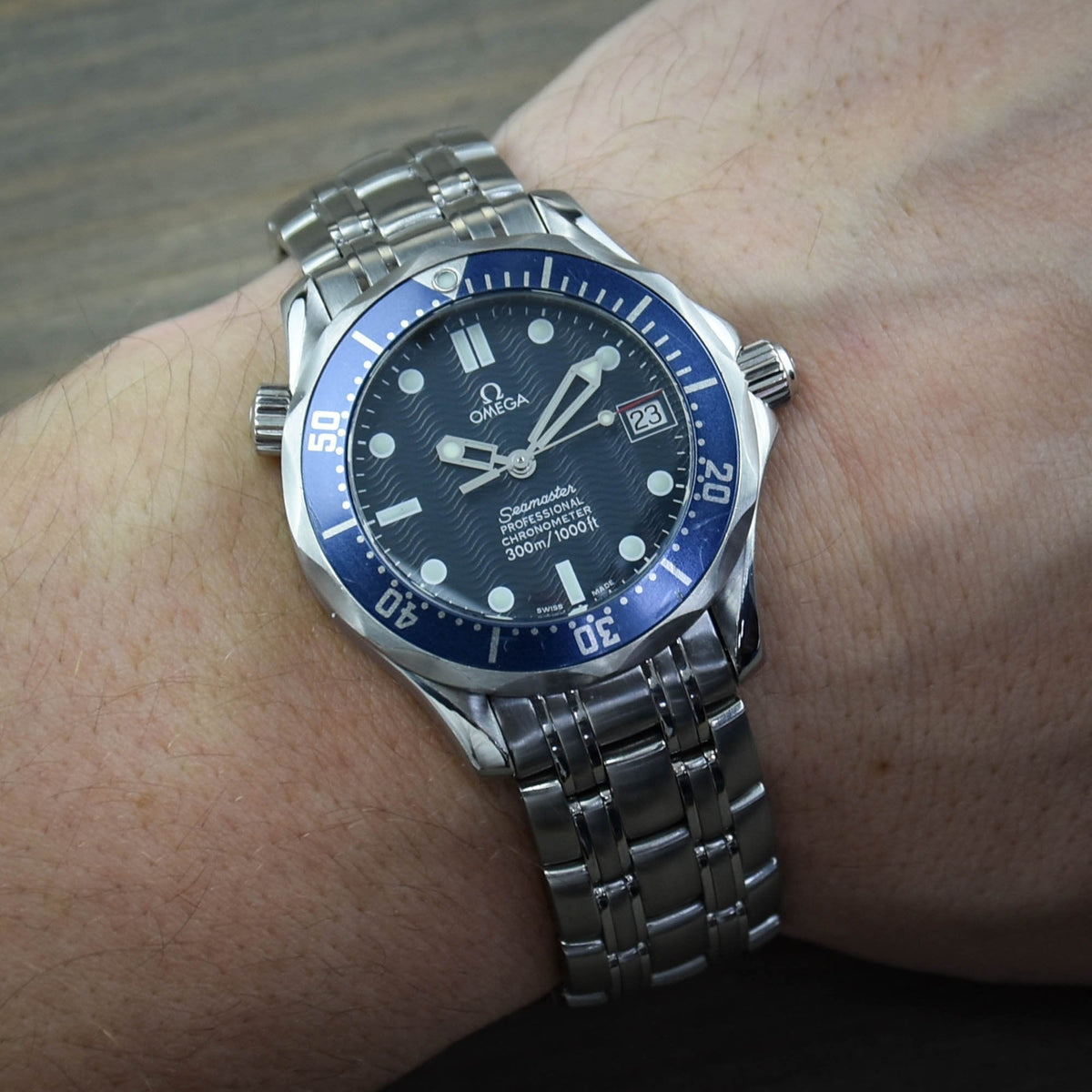Seamaster 2551.80.00 - Mid-Size Watch - Blue Dial - 2004