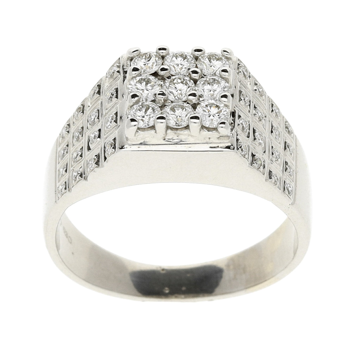 9ct White Gold Gents Diamond Ring - Size P - 0.66ct