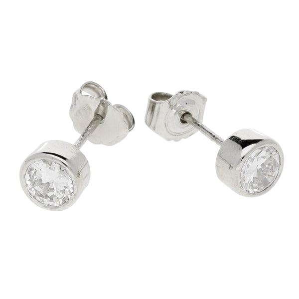 18ct White Gold Diamond Earrings - 0.82ct