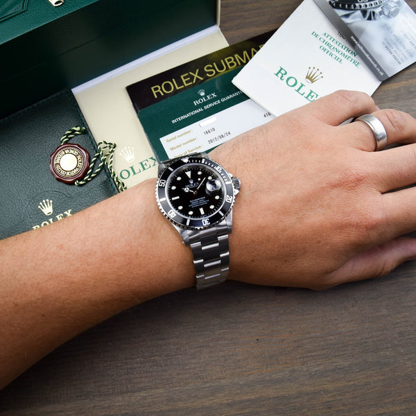 Submariner 16610 - Black Dial - 1998