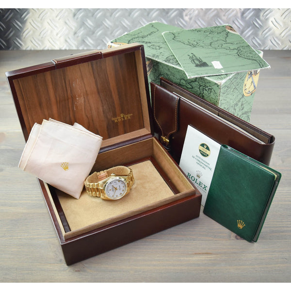 Day-Date 18038 - White Roman Dial - 18ct Gold - 1984