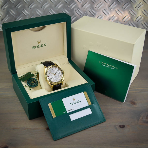 Sky-Dweller 326138 - Gents Gold Watch - Silver Dial - 2017