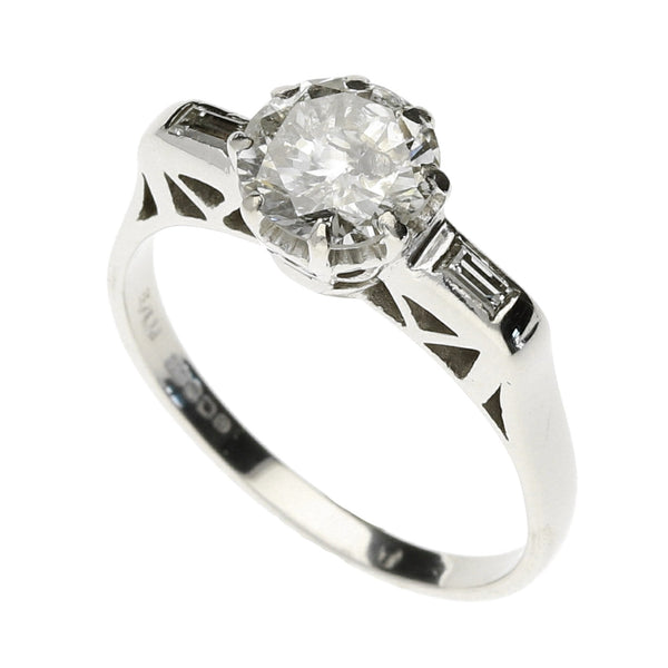 18ct White Gold Vintage Diamond Ring - 1.20ct