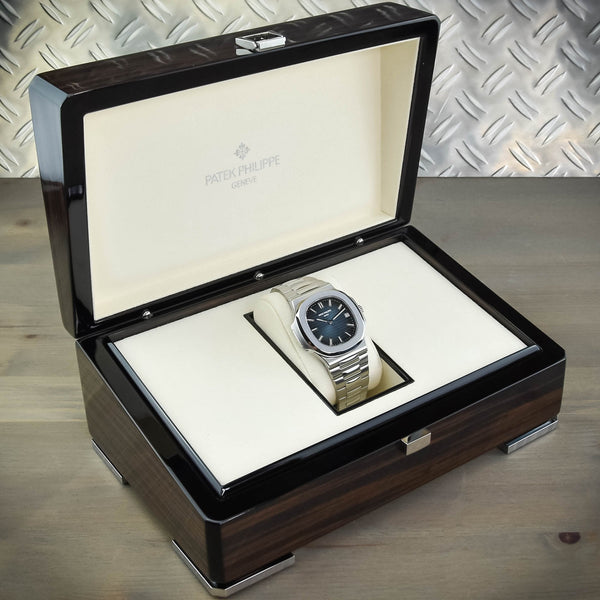 Nautilus 5711/1A-010 - Steel Watch - 2019