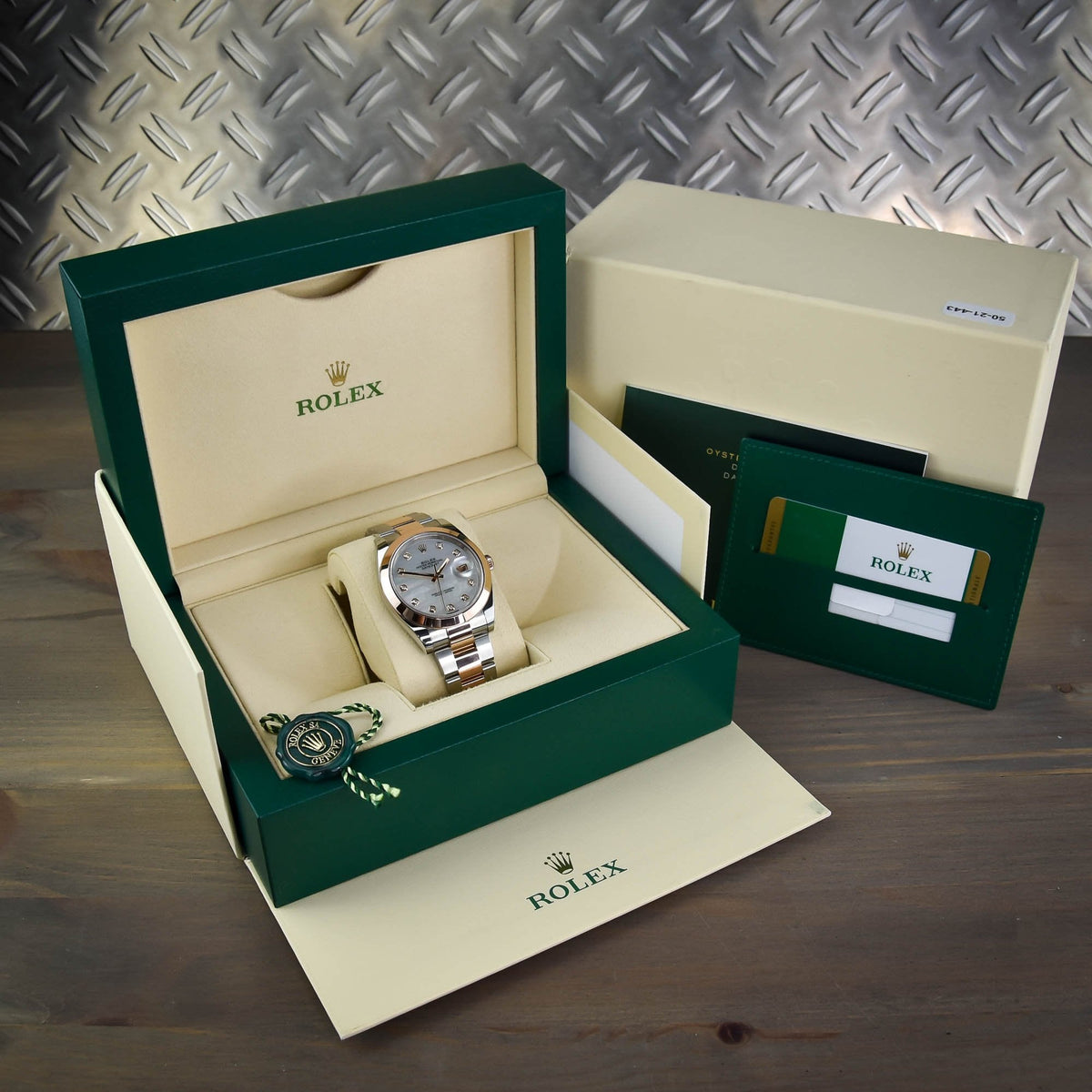 Datejust 41 126301 - Gents Watch - MOP Diamond Dial - 2018