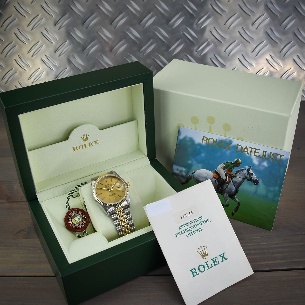 Datejust 16233 - Champagne Dial - 1989