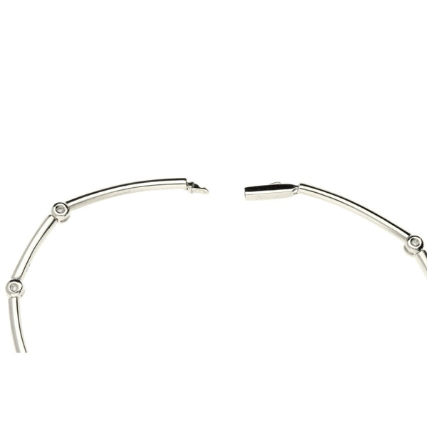 18ct White Gold Ladies Diamond Necklace - 17" - 25.8g