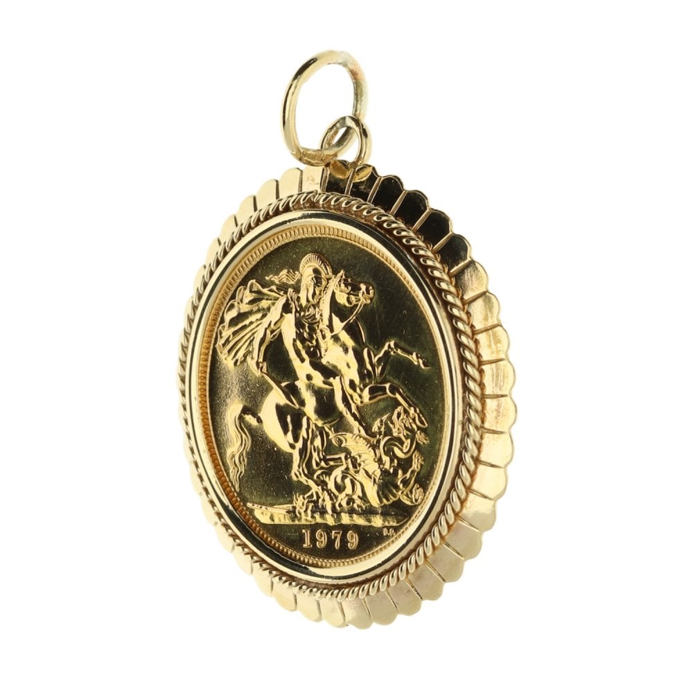 9ct Yellow Gold Queen Elizabeth 1979 Full Sovereign Coin