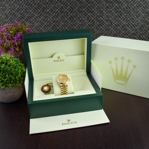 Datejust 68278 - Gold Mid-size Watch - Diamond Dial - 1994