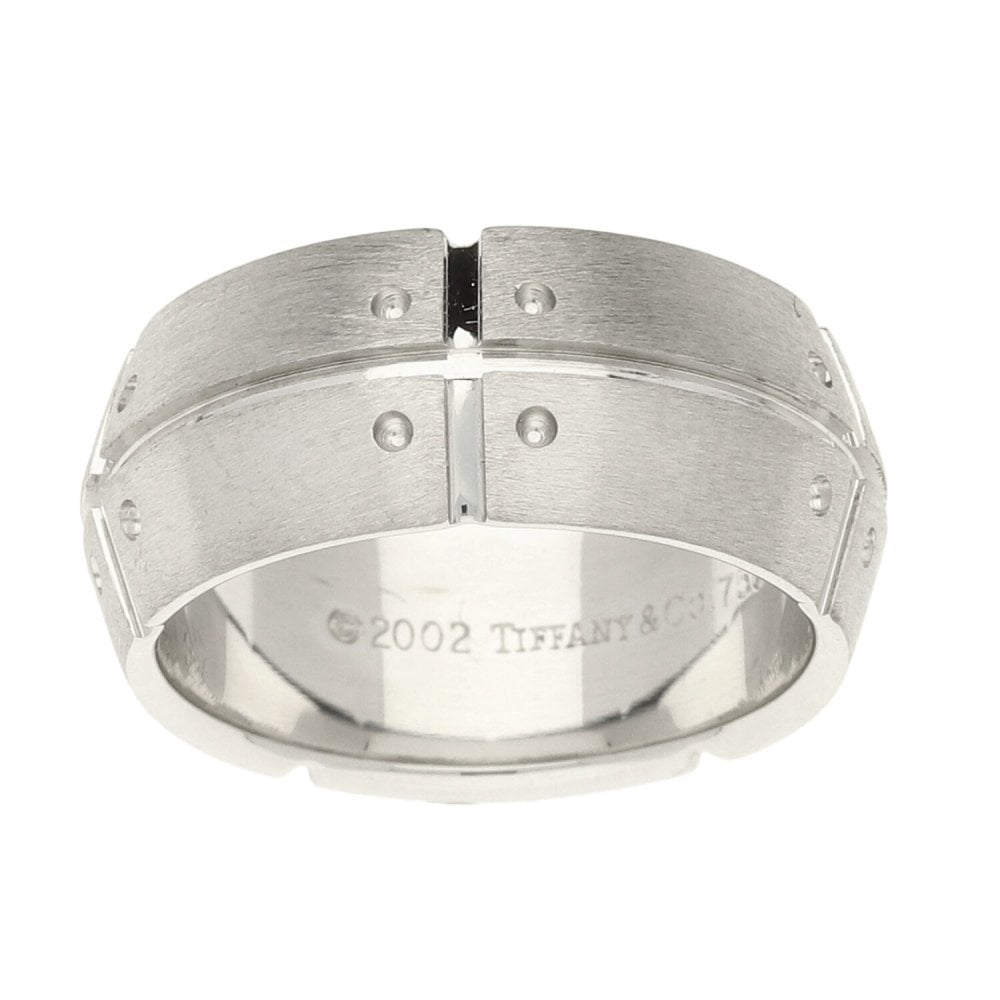 18ct White Gold Tiffany Wedding Band - Size K - 9.7g