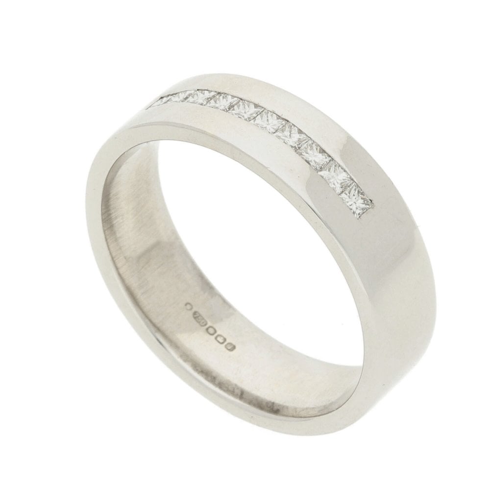 18ct White Gold Diamond Set Band - Size Q - 0.30ct