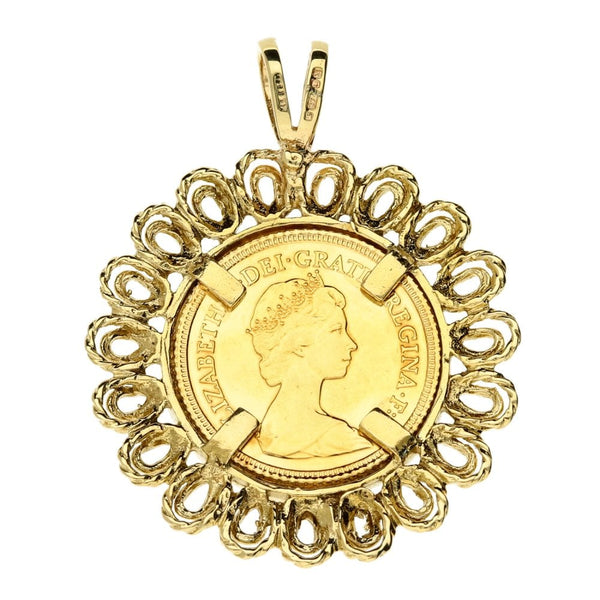 Yellow Gold Queen Elizabeth 1982 Half Sovereign Pendant - 8.6g