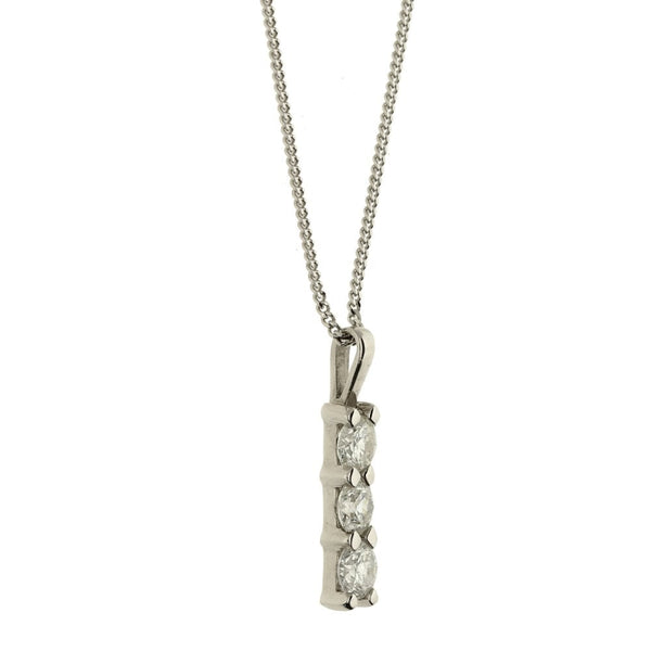 18ct White Gold Diamond Pendant & Chain - 0.83ct